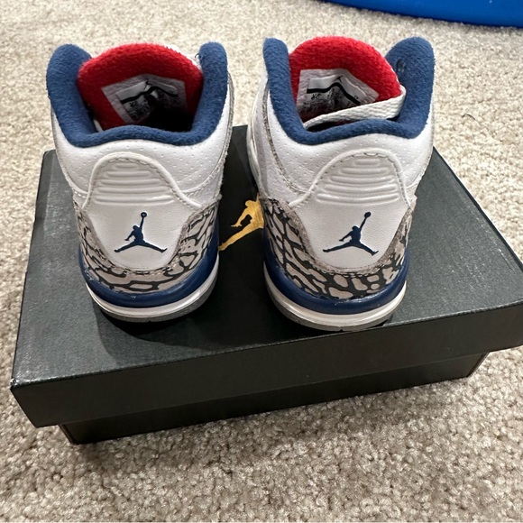 SOLD Jordan 3 Retro BT - Picture 2 of 4